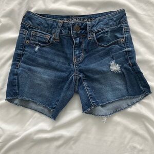 American eagle distressed blue jean shorts